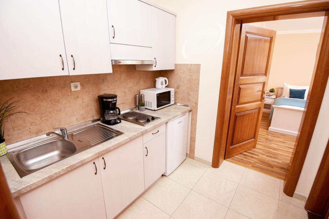 San Marian Apartments โปดสตรานา ภายนอก รูปภาพ